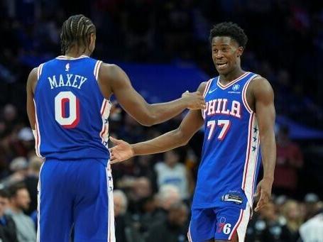 Spurs, Thunder, Bulls and Sixers remain NBA's four unbeatens